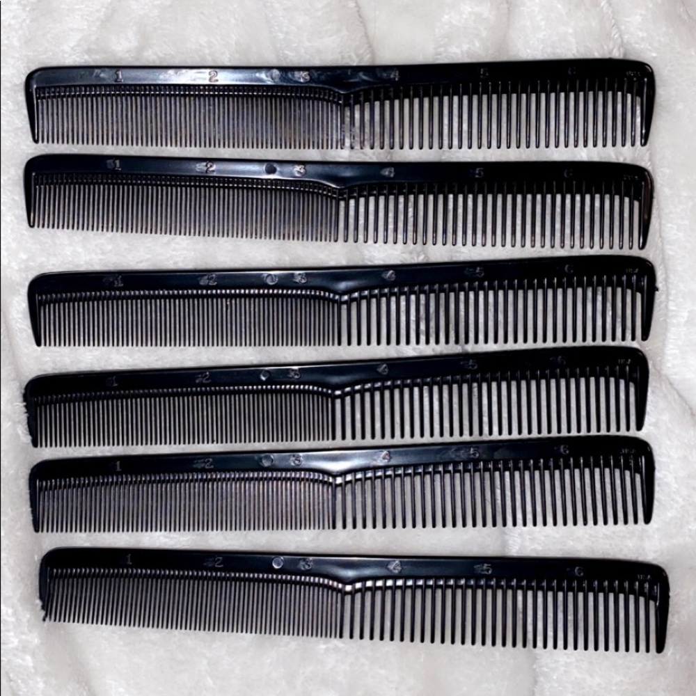 Combs - Picture 2 of 4